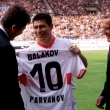 Краси Балъков – капитан на отбор звезди в бенефисен мач. Краси - младши, с гол за рождения си ден